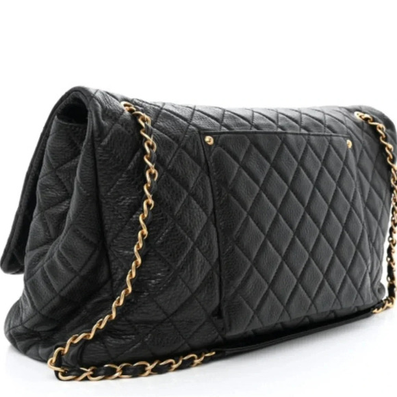 CHANEL QUILTED XXL TRAVEL FLACK 
BLACK - Picture 3 of 12